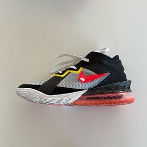 Men’s Nike LeBron 18 Low Space Jam Sylvester vs Tweety Air Max Basketball Shoes